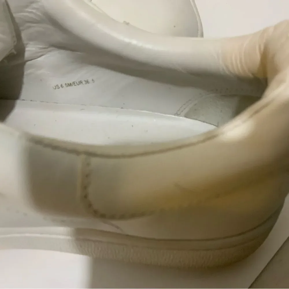 Vince Vista slip on size 6.5/ 36.5 sneaker